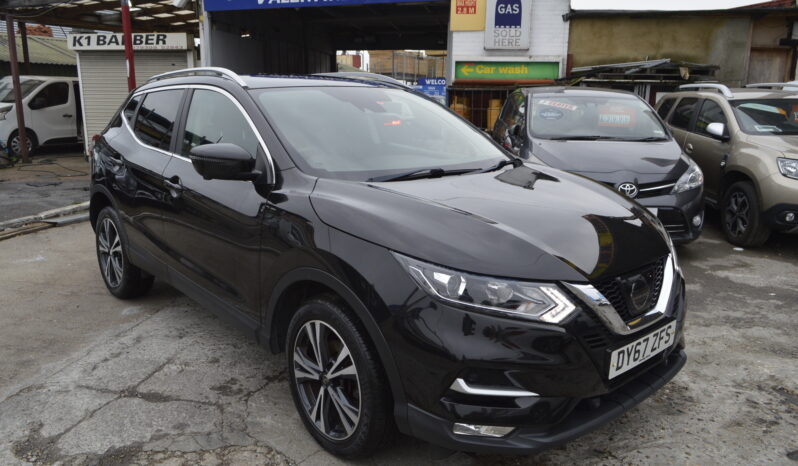 NISSAN QASHQAI 1.2 DiG-T N-Connecta 5dr PETROL 2017 ONE OWNER SAT NAV PANAROMIC ROOF ULEZ full