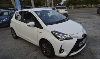 TOYOTA YARIS 1.5 Hybrid Icon Tech 5dr 2017 AUTOMATIC ONE OWNER SAT NAV ULEZ COMPLIANCE full