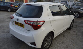 TOYOTA YARIS 1.5 Hybrid Icon Tech 5dr 2017 AUTOMATIC ONE OWNER SAT NAV ULEZ COMPLIANCE full