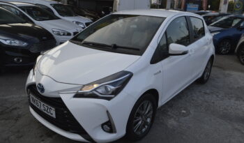 TOYOTA YARIS 1.5 Hybrid Icon Tech 5dr 2017 AUTOMATIC ONE OWNER SAT NAV ULEZ COMPLIANCE full